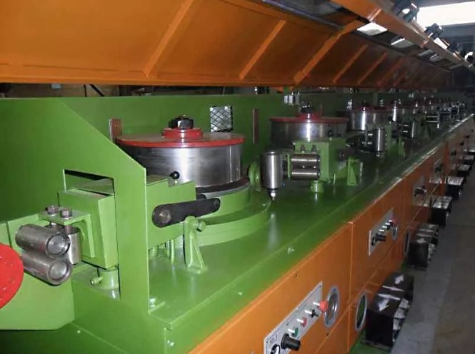 Drahtziehmaschine